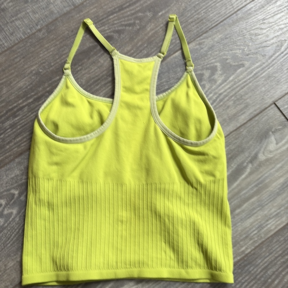 GAP Top - Picture 2 of 4